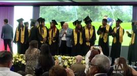 En el marco del programa de ‘Fomento Deportivo’ de Banco Pichincha y Fundación Crisfe, se celebró la graduación de la segunda promoción de las formativas del Club Deportivo Universidad Católica. Fueron 15 los jóvenes atletas los que alzaron su birrete.

Un reportaje de Mishel Villacís