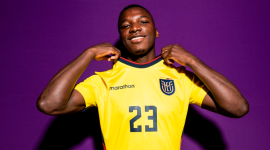 Moisés Caicedo quedó campeón con el Chelsea y disfruta sus vacaciones en Ecuador.