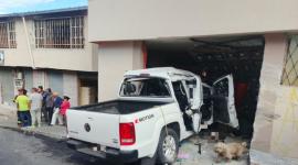 La camioneta se impactó contra una vivienda en el sur de Quito, en el sector de San Bartolo.
