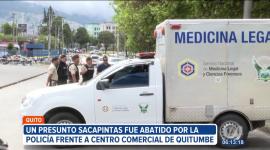 Un intento de robo en el sur de Quito terminó con un sospechoso abatido frente a un centro comercial. Según la Policía, el hombre intentó asaltar a una mujer, pero un uniformado intervino a tiempo.
Un reportaje de Ismenia Solórzano