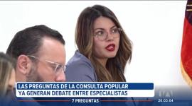 Las preguntas propuestas por el Ejecutivo para una consulta popular dividen opiniones entre constitucionalistas. Aseguran que dos de ellas requieren de un pronunciamiento previo de la asamblea nacional. Un reportaje de Carlos Sacoto.