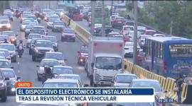 El uso del dispositivo electrónico de identificación vehicular empezaría a implementarse a mediados del 2026 si el Concejo Metropolitano lo aprueba. Sin embargo, se instalará únicamente en automotores que realicen la revisión técnica vehicular en Quito.
Un reportaje de Stephany Paz
