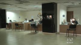 Una mujer fingió su secuestro y exigía 27 000 dólares a su madre, la Unase la encontró sana y salva y acompañada en un hotel en el norte de Guayaquil. Tras la audiencia recibió prisión preventiva por el delito de simulación de secuestro.

Un reportaje de Catalina García