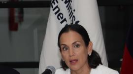 La ministra de Energía, Inés Manzano, indicó que se desvinculó 300 funcionarios de Celec.