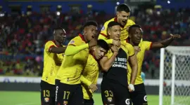 Barcelona celebra un gol el pasado sábado 9 de agosto ante El Nacional en Quito.