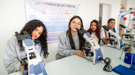 Educación pide a estudiantes del tercero de bachillerato verificar su cédula para evitar problemas en ingreso a universidades.