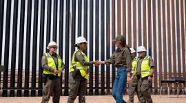 El muro en la frontera de EE.UU. con México se construyó desde 1994.
