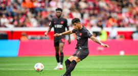 Piero Hincapié participó en la derrota del Bayer Leverkusen ante el Hoffenheim, el sábado 23  de agosto del 2025, en el inicio de la Bundesliga alemana.