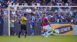 Claudio Spinelli celebra su gol ante Emelec en LigaPro el pasado 24 de agosto del 2025.