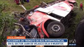 Nueve personas fallecieron y 12 resultaron heridas en el volcamiento de un bus en Chimborazo. El exceso de velocidad sería la causa del siniestro.

Un reportaje de Mercedes Chávez