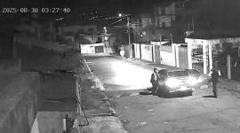Cámara se seguridad captó un hecho confuso en el sector de Cotocollao, en el norte de Quito. Una persona murió y dos policías fueron detenidos.