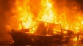 10 embarcaciones fueron incendiadas en Puerto Bolívar, en la provincia de El Oro este lunes 1 de septiembre del 2025, en medio del estado de excepción.