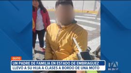 Un motociclista en estado de embriaguez llevó a su hija a la escuela en su primer día de clases. Afortunadamente, ambos llegaron a su destino. El conductor dio positivo en la prueba de alcoholemia y fue sancionado con cinco días de privación de libertad.
Un reportaje de Juan Miguel Rodríguez