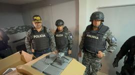 Ministro del Interior, John Reimberg, participa en operativo policial.