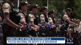 La embajada de Corea del Sur en Ecuador donó 14 scooters a la Policía Nacional. Las autoridades informaron que este medio de transporte será utilizado en la policía comunitaria y de turismo.
Un reportaje de Juan Miguel Rodríguez