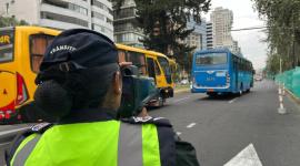 Los agentes de tránsito controlarán la velocidad de vehículos y buses durantes siete días.