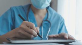 residencias médicas y de enfermería serán compensadas económicamente en Ecuador.