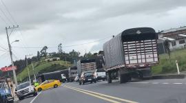 Carchi amanece con cierres viales tras la eliminación del subsidio al diésel en Ecuador
