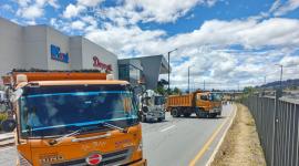 Cierre vial en el intercambiador de Carapungo en la Panamericana Norte