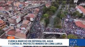 En medio del estado de excepción decretado por el Gobierno Nacional, se desarrolló en Cuenca la marcha en defensa del agua. Una multitud salió a las calles para rechazar el proyecto minero en Loma Larga.

Un reportaje de Brigette Mancheno