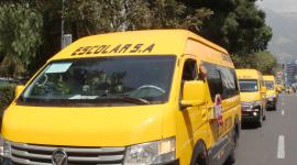 Transportistas escolares, recorrieron el parque el Ejido y varios sectores del centro norte de la capital, como medida de protesta, por el retiro del subsidio al diésel por parte del Gobierno.