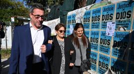 Las hermanas de Diego Armando Maradona a su llegada a una audiencia en abril del 2025.
