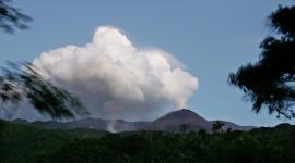 Volcán Reventador emite material piroclástico este viernes 19