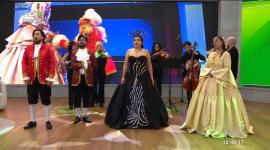 Amadeus es una obra de teatro sobre Mozart, pero contada por su enemigo Salieri. Los actores nos dieron muestra de su talento en esTAmañana