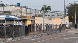 La cárcel de Machala amaneció con un fuerte resguardo policial.