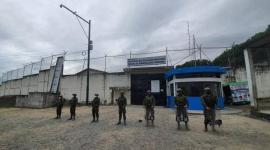 Autoridades no han confirmado el número de víctimas en masacre en cárcel de Esmeraldas.