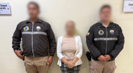 La mujer es investigada en su país por fraude bancario.