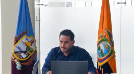 Hugo Obando fue atacado por armados cuando se movilizaba en un vehículo.