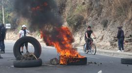 Ecuador mantiene cierres viales por el paro nacional.