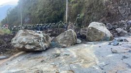 La vía Cuenca - Molleturo fue habilitada por los militares este martes 30 de septiembre del 2025.