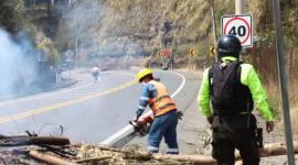 Manifestantes mantienen cierres viales en diferentes ciudades, principalmente en la provincia de Imbabura.