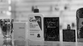 Cosméticos y perfumes decomisados en local comercial ubicado en La Bahía en Guayaquil