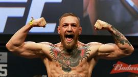 Conor McGregor en la ceremonia oficial previo a su pelea contra Eddie Álvarez.