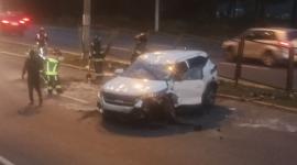 Un vehículo blanco se volcó enb la autopista General Rumiñahui.