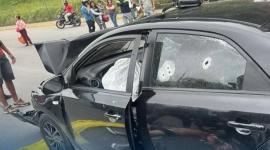 El auto en el que se movilizaban los afectados.