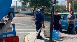 En algunas zonas de Quito se entregó el agua en tanqueros