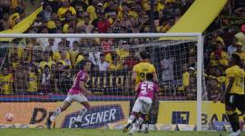 En el estadio Banco Pichincha, Barcelona goleó a Independiente del Valle, en la primera fecha .