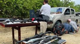 Los objetos encontrados en el operativo policial en Manabí este miércoles 8 de octubre.