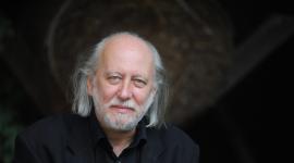 El húngaro László Krasznahorkai estudió Derecho y Filología