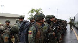 Personal militar de las FFAA llegó al aeropuerto Mariscal Sucre a reforzar la seguridad de Quito, Durante el paro nacional de la Conaie, y se desplazan  hasta la antigua Base Área de la capital.