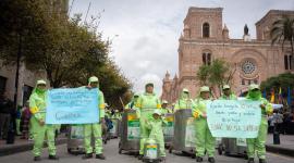 Una marcha del personal de EMAC en Cuenca este lunes 13 de octubre