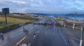 Manifestantes se enfrentan con la fuerza pública en Imbabura