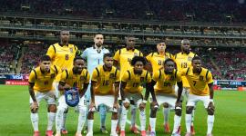 Postal de la Selección ecuatoriana en el estadio de Guadalajara para enfrentarse a México.