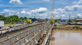 Puente en Vía a Naranjal en la provincia del Guayas