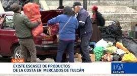 En los mercados de Tulcán se percibe la escasez de varios productos provenientes de la Costa ecuatoriana. El bloqueo de las vías ha dificultado el transporte de alimentos hacia el norte del país, afectando tanto a comerciantes como a consumidores.
Un reportaje de Jairo Jácome