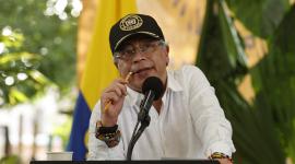 Gustavo Petro, presidente colombiano acusa censura en sus discusos en las cadenas nacionales.